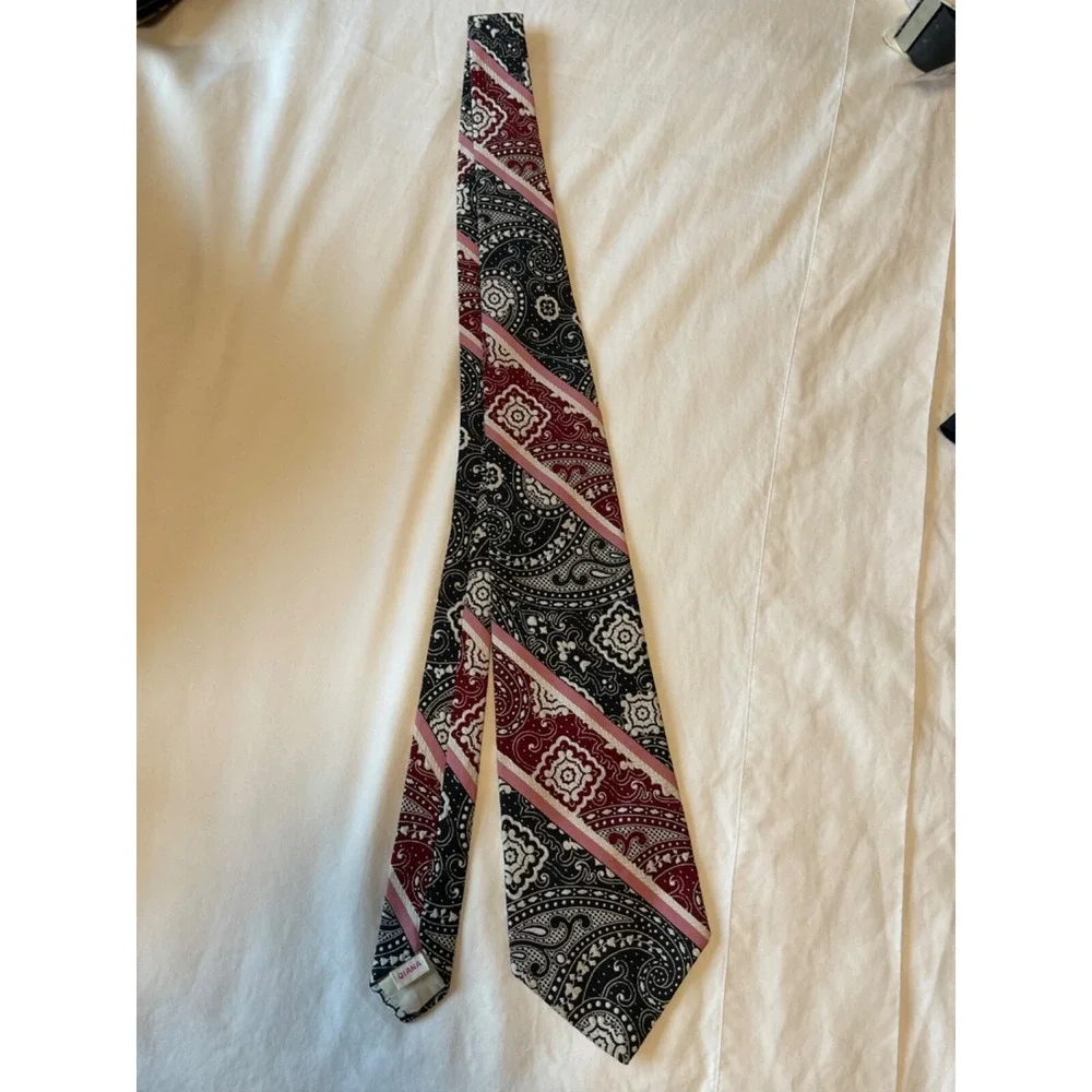 Neck Tie Qiana‎ Nylon- pink, white, navy, red From May Co. Very Unique Pattern!